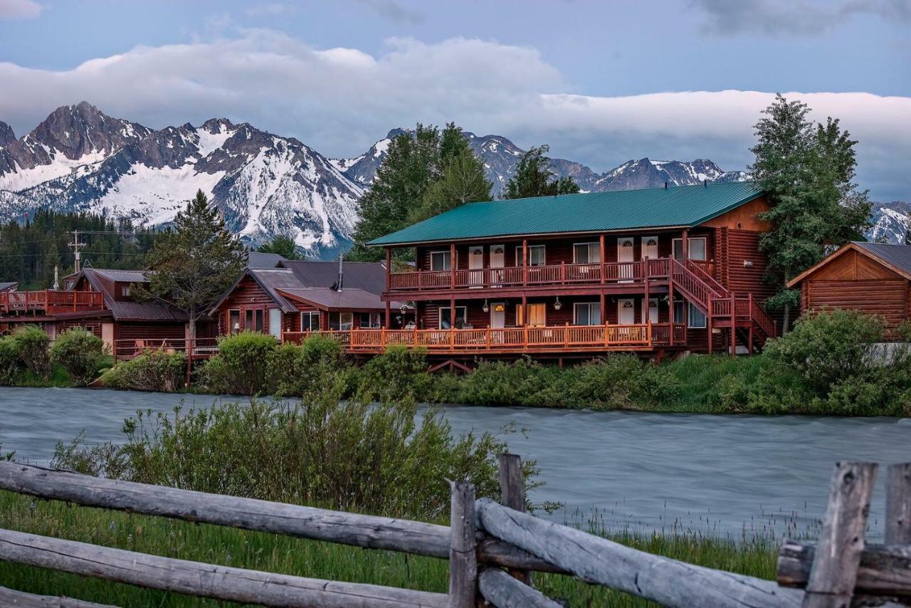 Redfish Riverside Inn Stanley Esterno foto